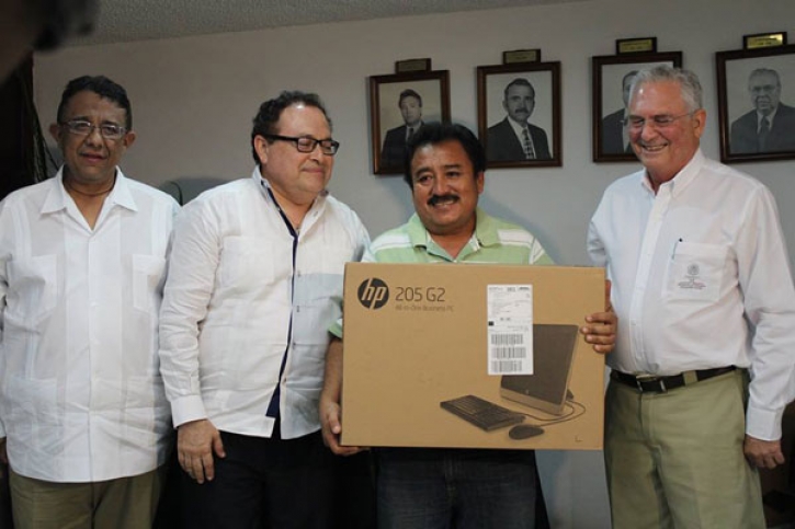 Entrega de Equipos de Cómputo en CANACINTRA Yucatán